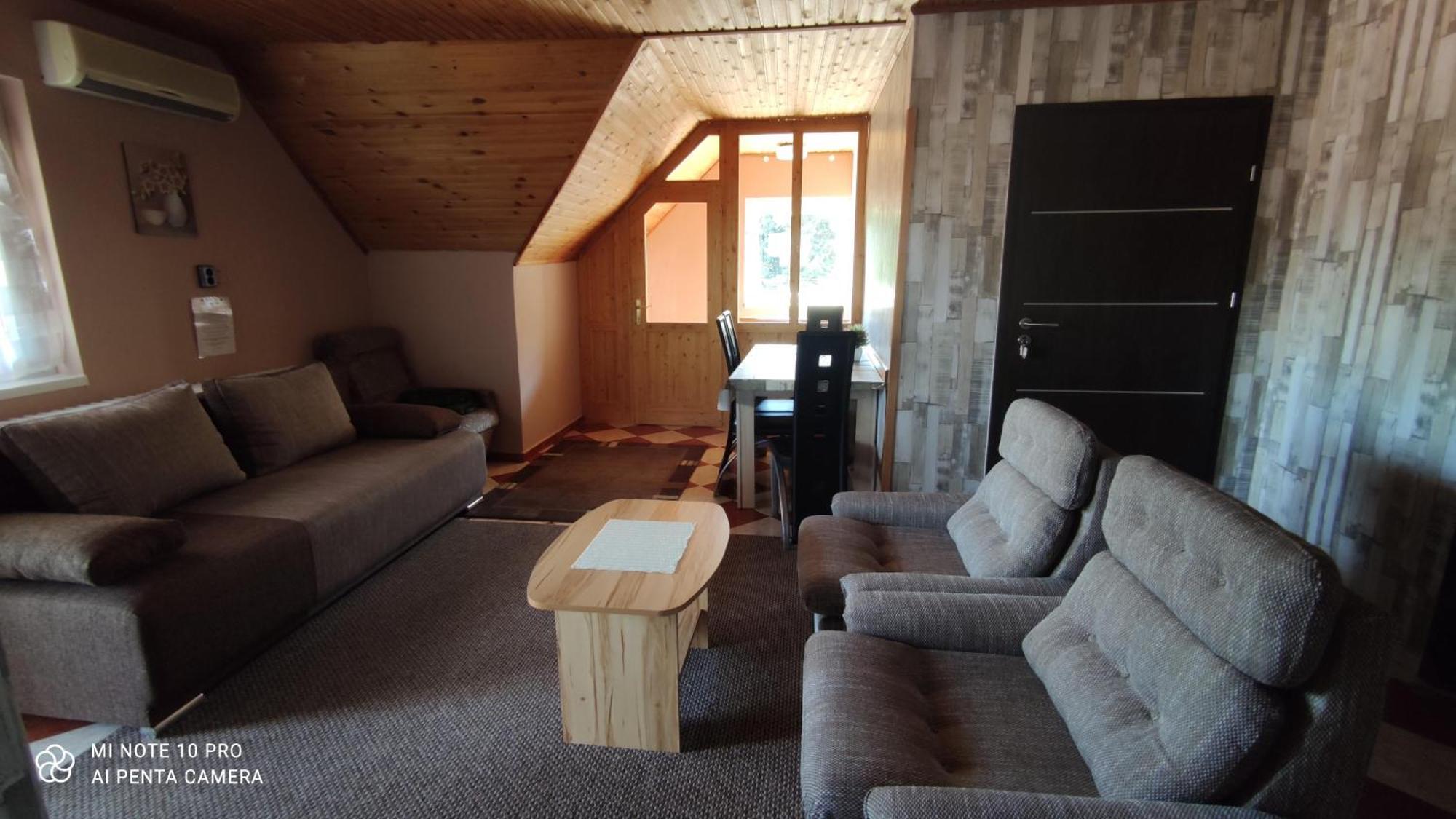 Apartman Aniko Vendeghaz 하르카니 외부 사진